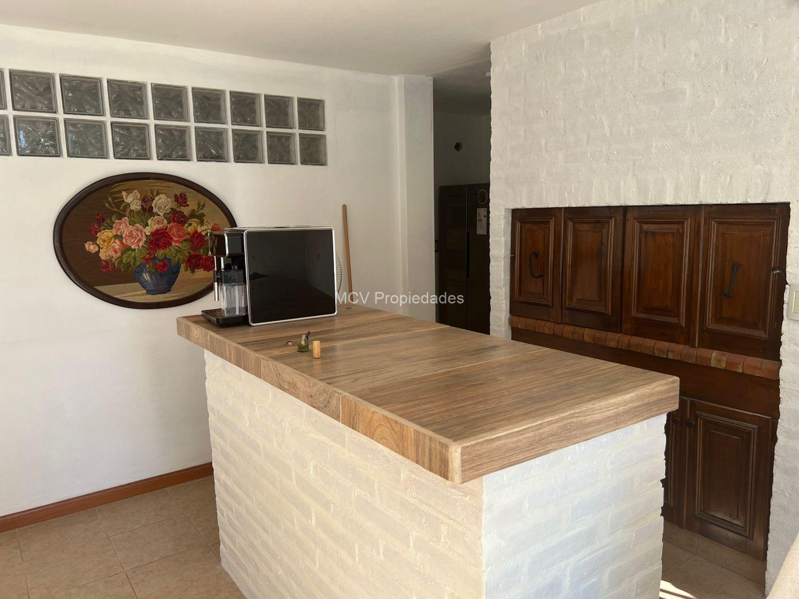 CLUB EL CARMEN- Casa amplia sobre lotazo — foto 2