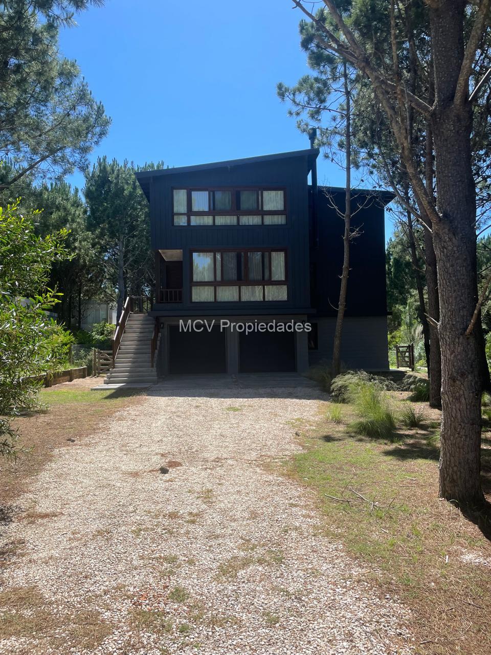 RESIDENCIAL 1 121 p/8-10 pax c/pileta