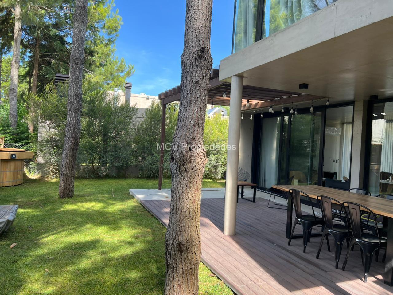 PINAMAR NORTE - COMPLEJO BERLIN WOODS - Casa p/4 pax c/jacuzzi Hiroki — foto 23