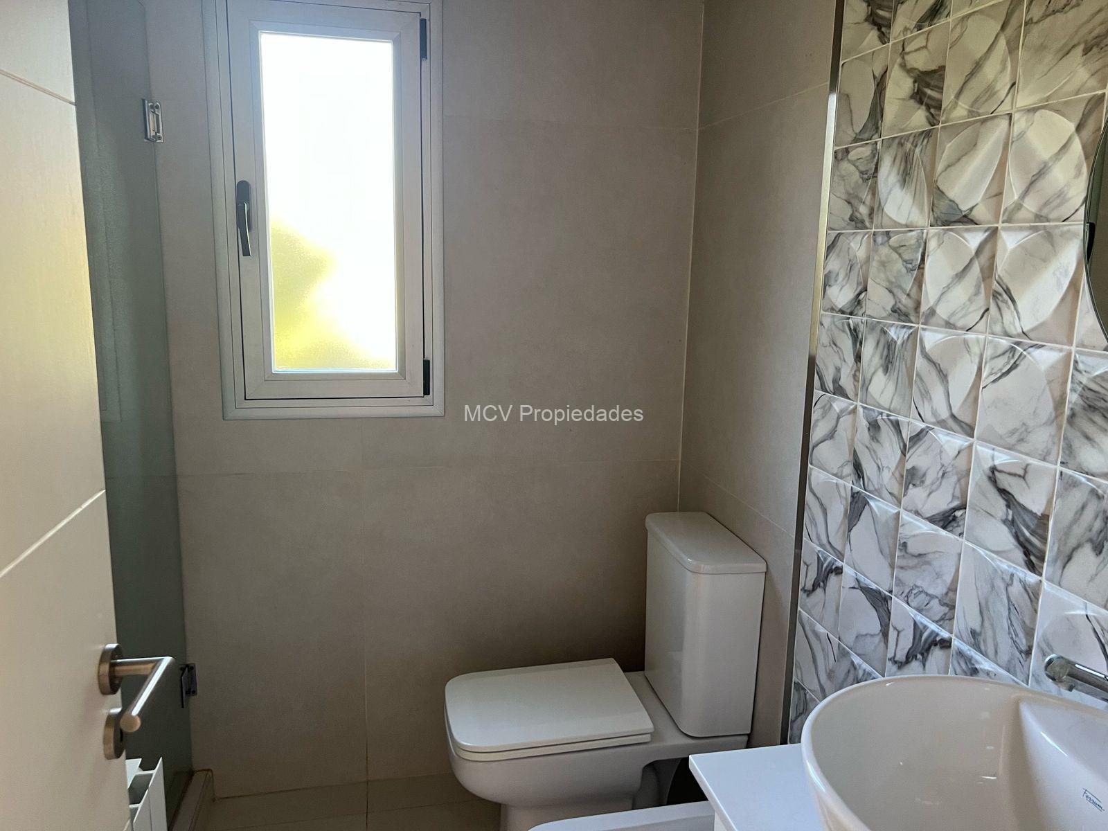 GREENVILLE - Espectacular casa en esquina, 5 dorm -3 de ellos en suite- c/pileta — foto 27