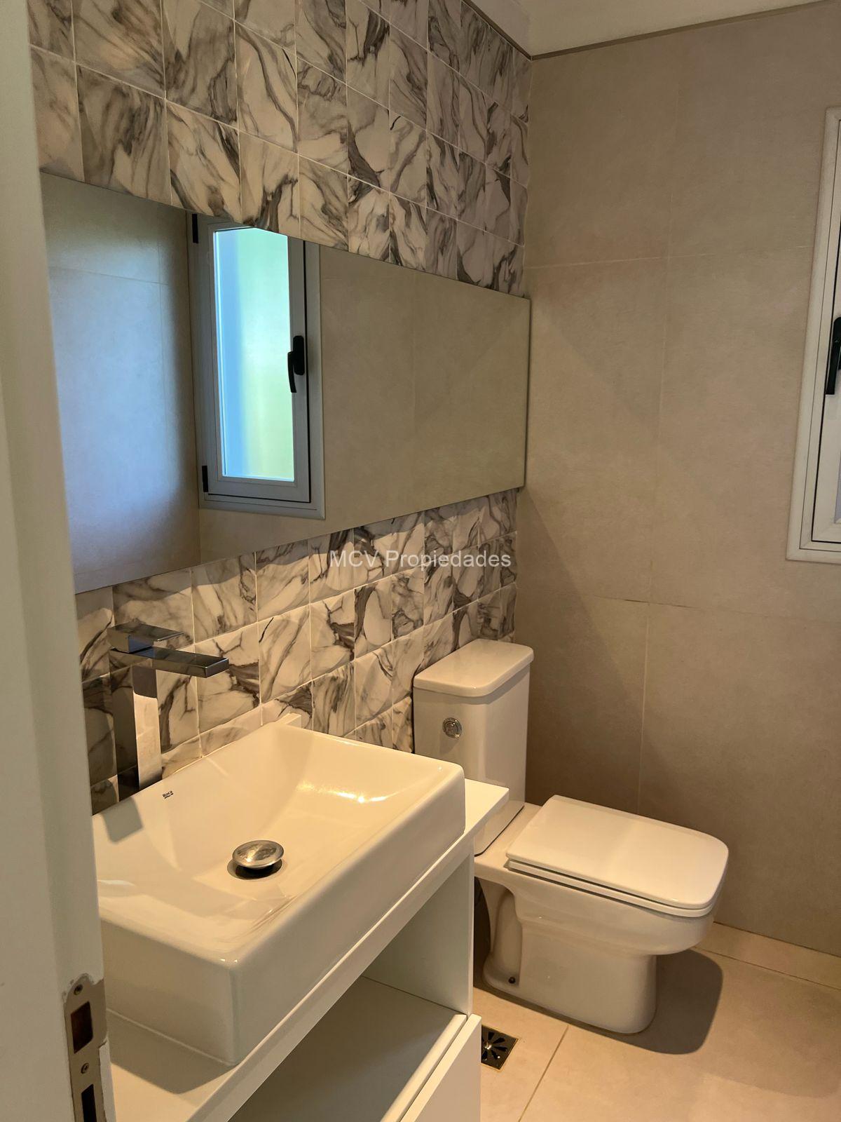 GREENVILLE - Espectacular casa en esquina, 5 dorm -3 de ellos en suite- c/pileta — foto 29