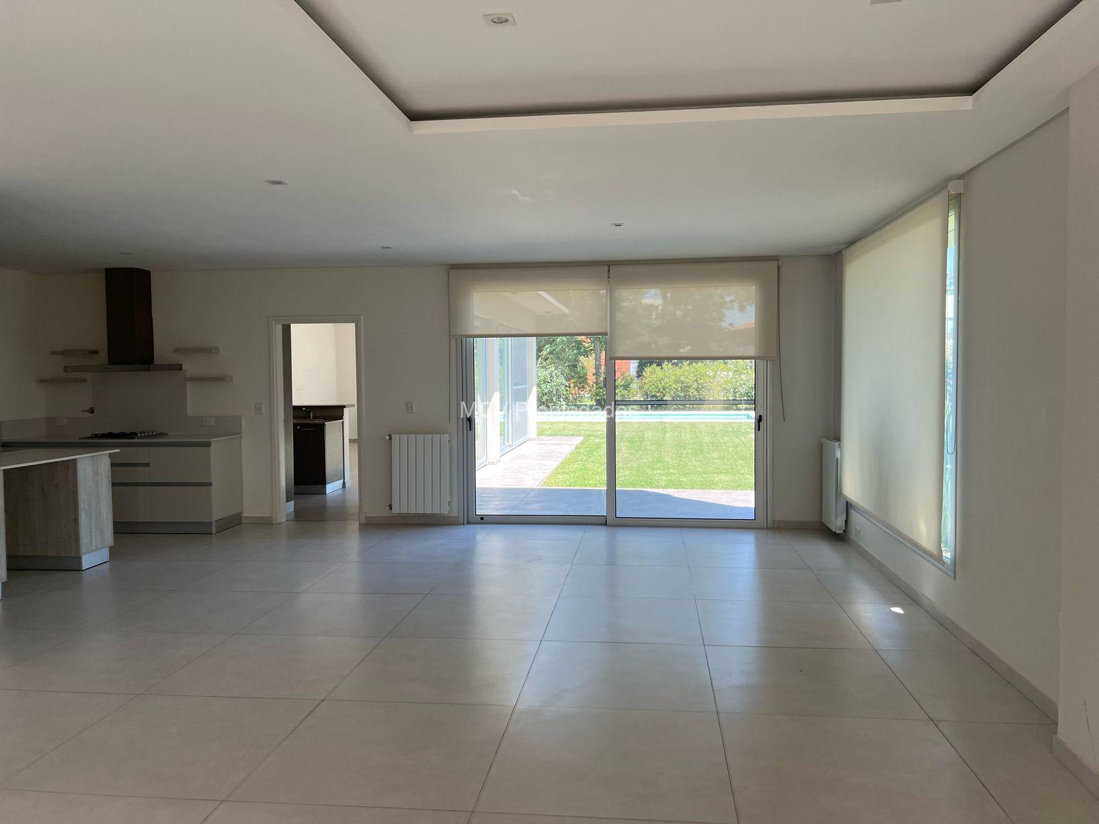 GREENVILLE - Espectacular casa en esquina, 5 dorm -3 de ellos en suite- c/pileta — foto 33