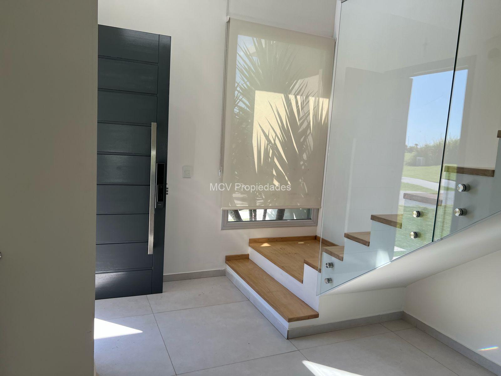 GREENVILLE - Espectacular casa en esquina, 5 dorm -3 de ellos en suite- c/pileta — foto 36