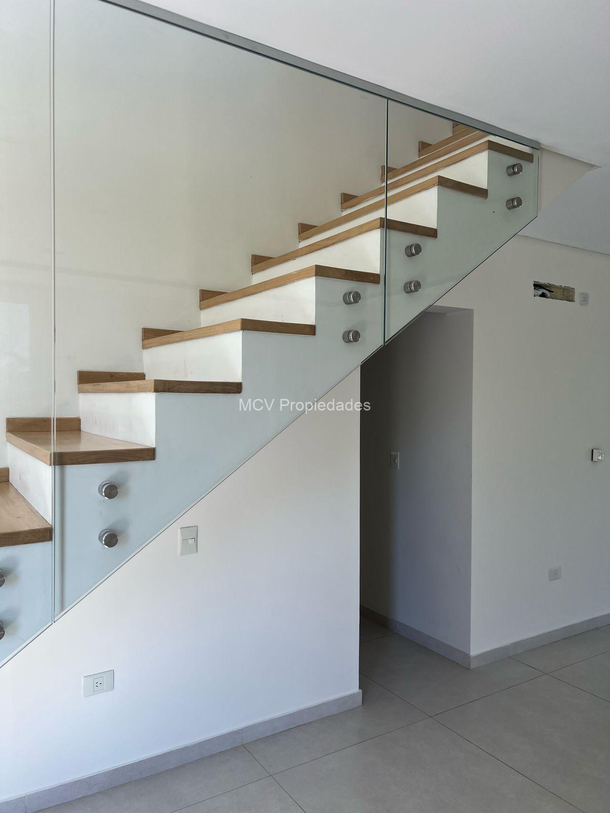 GREENVILLE - Espectacular casa en esquina, 5 dorm -3 de ellos en suite- c/pileta — foto 38