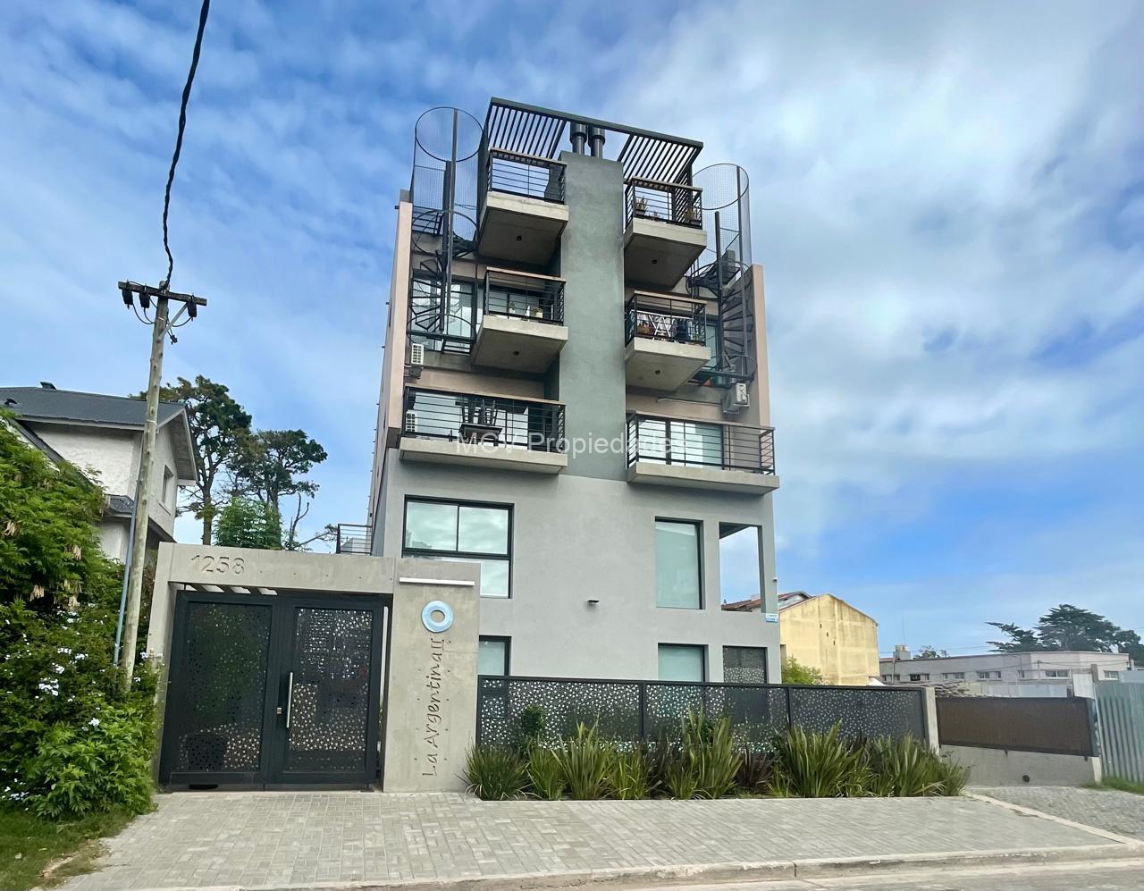 PINAMAR- DEPTO 2 AMB c/ jacuzzi -Edific. LA ARGENTINA 2 c/amenities