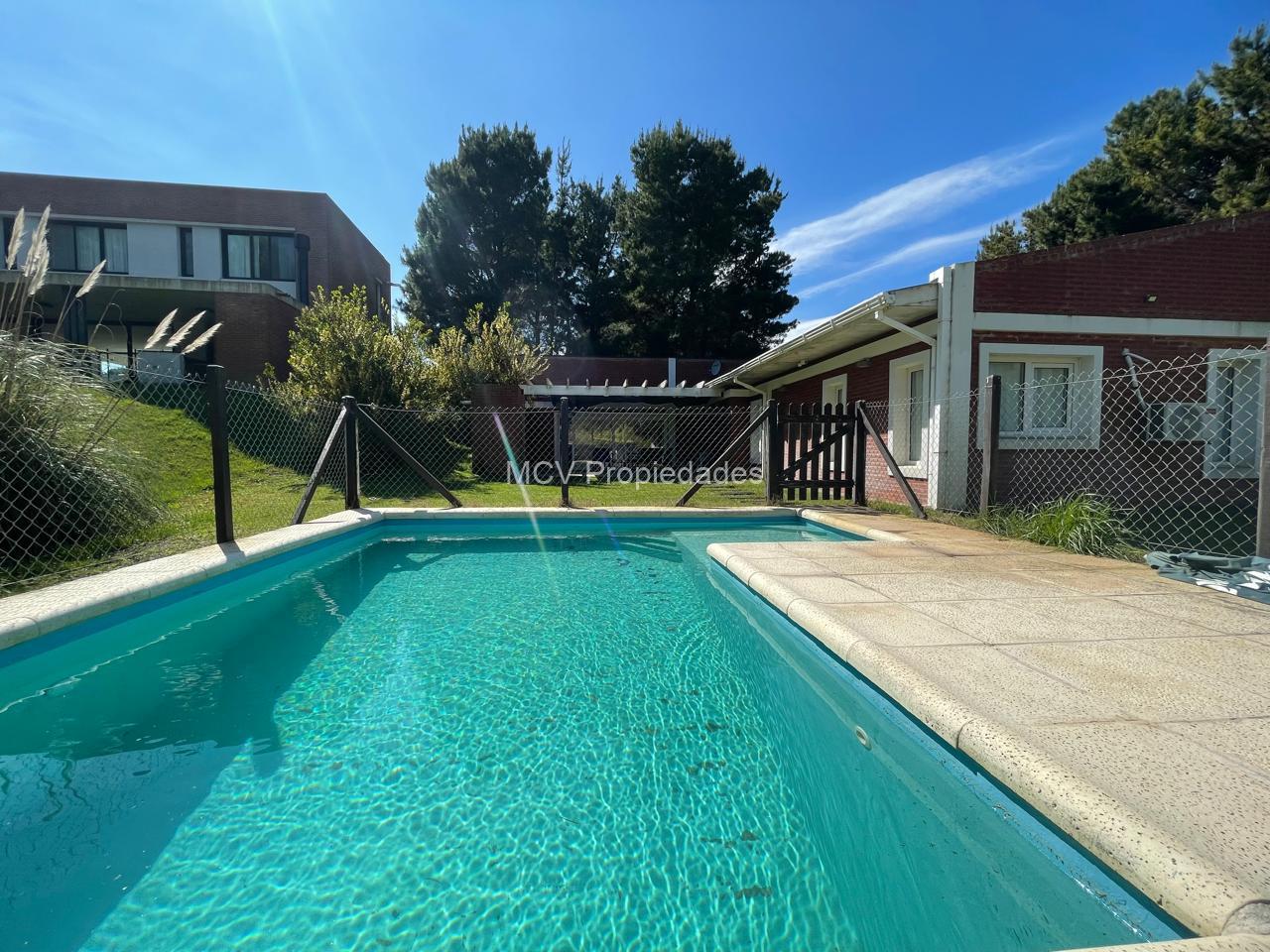 ECUESTRE 81 p/ 8 pax c/pileta cercada y climatizador solar - EN VENTA ¡OPORTUNIDAD!! — foto 2