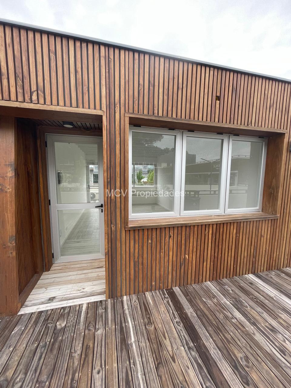 GÓNDOLA en el Paseo Comercial de Costa Esmeralda venta o alquiler anual