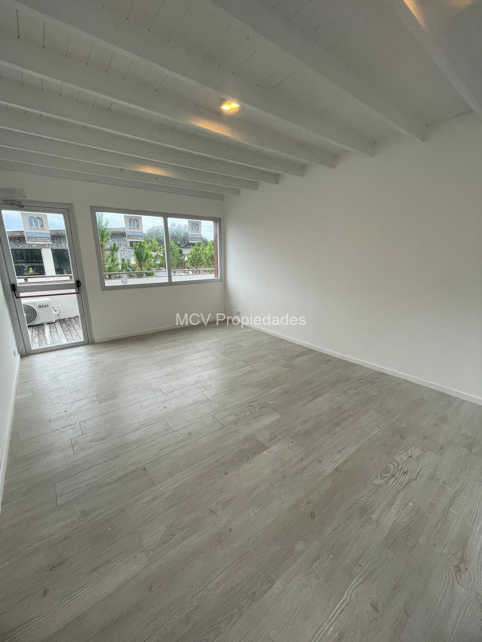 GÓNDOLA en el Paseo Comercial de Costa Esmeralda venta o alquiler anual — foto 5