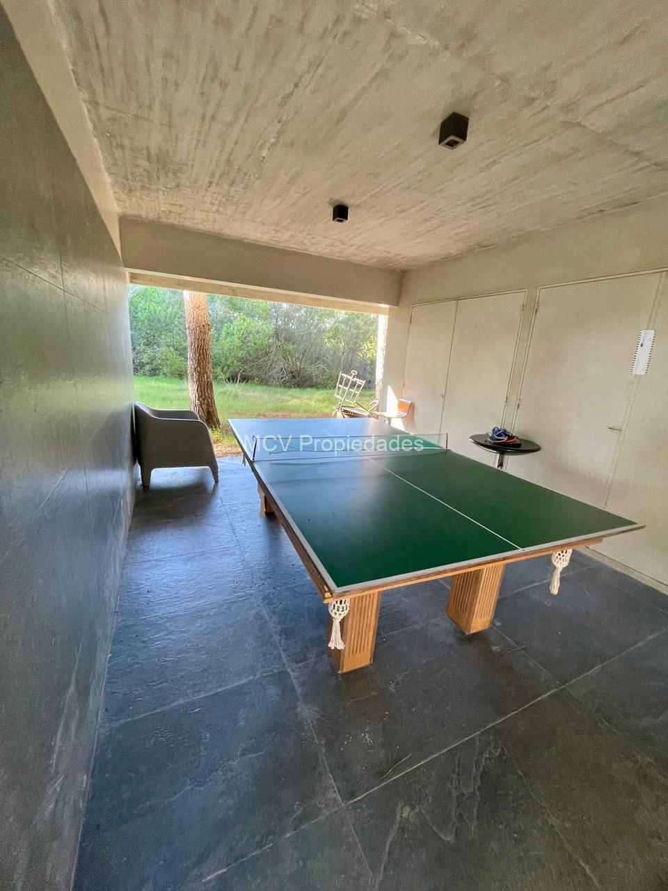 SENDEROS IV 339 moderna de hormigón- 4 dorm +playroom — foto 5