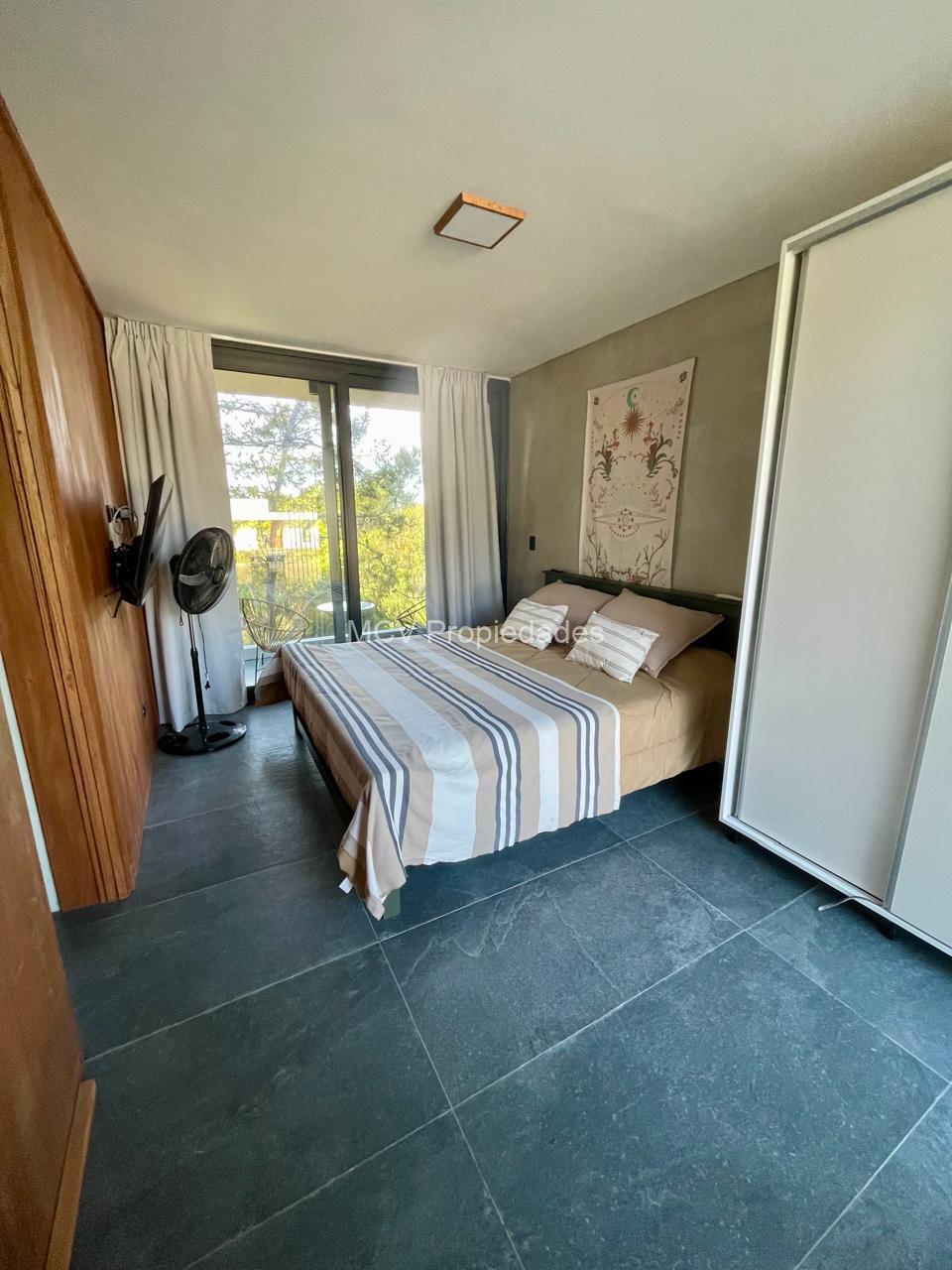 SENDEROS IV 339 moderna de hormigón- 4 dorm +playroom — foto 7