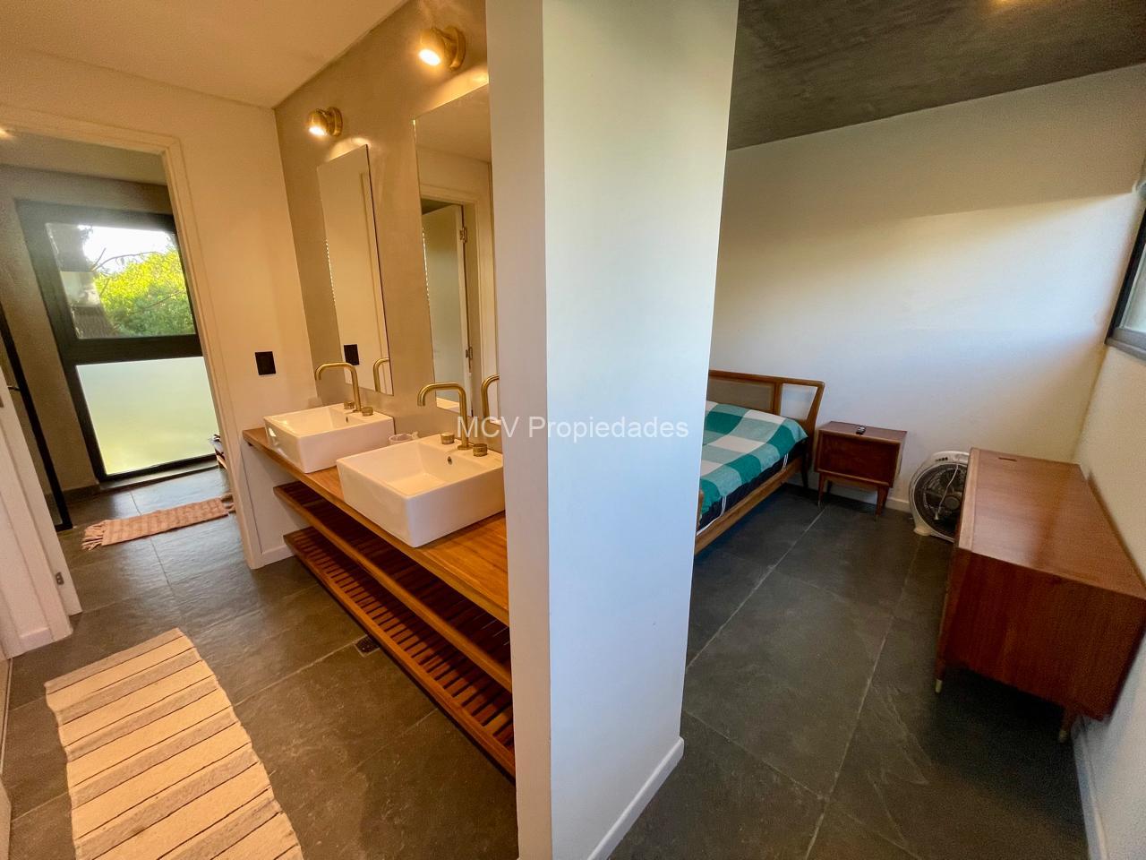 SENDEROS IV 339 moderna de hormigón- 4 dorm +playroom — foto 12