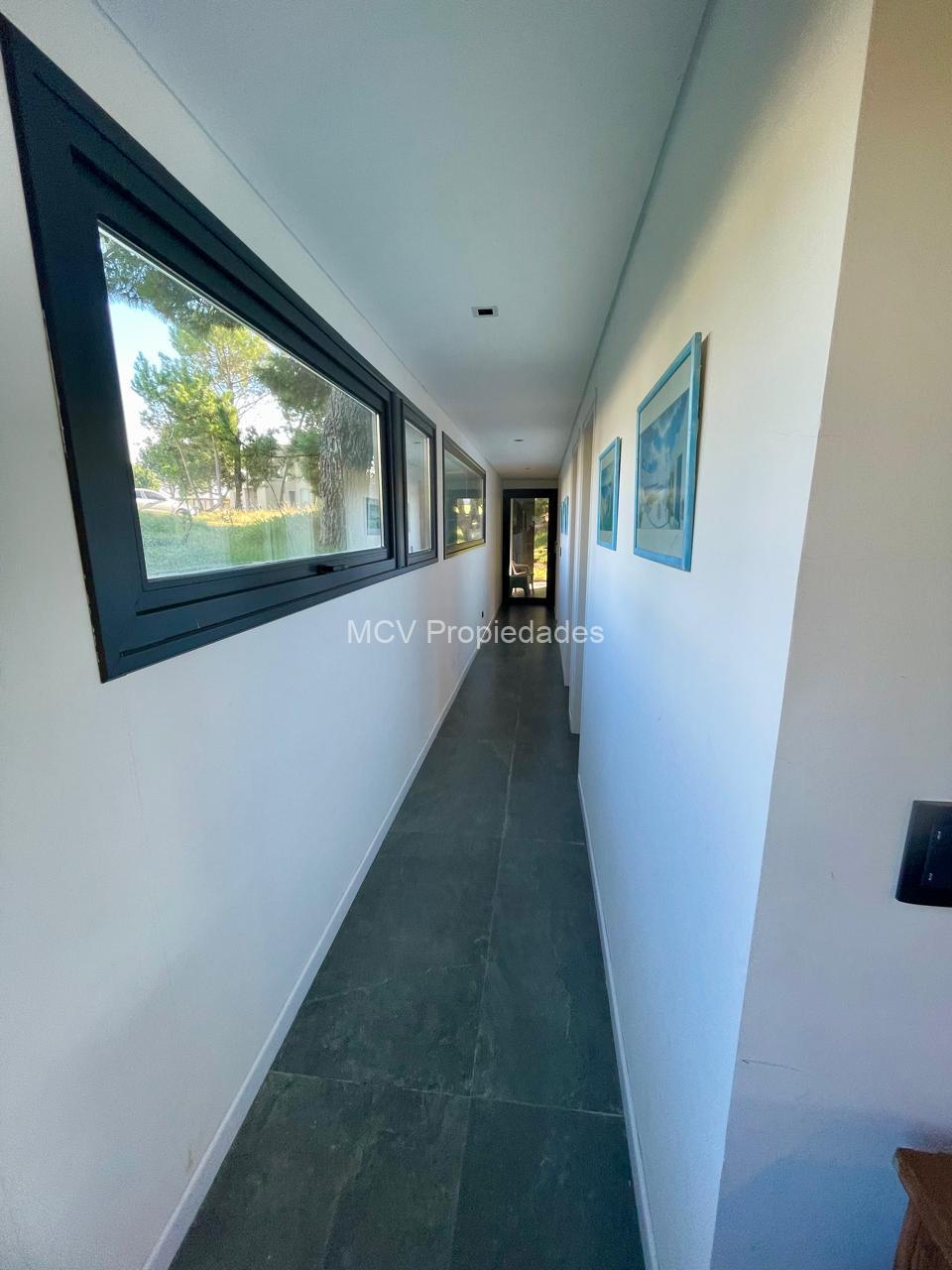 SENDEROS IV 339 moderna de hormigón- 4 dorm +playroom — foto 17