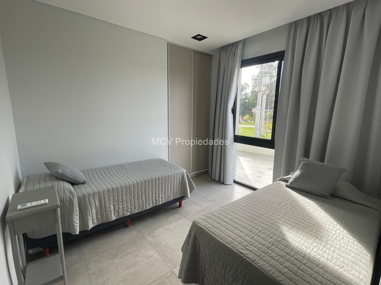 SENDEROS III 411 6 dorm c/pileta — foto 23
