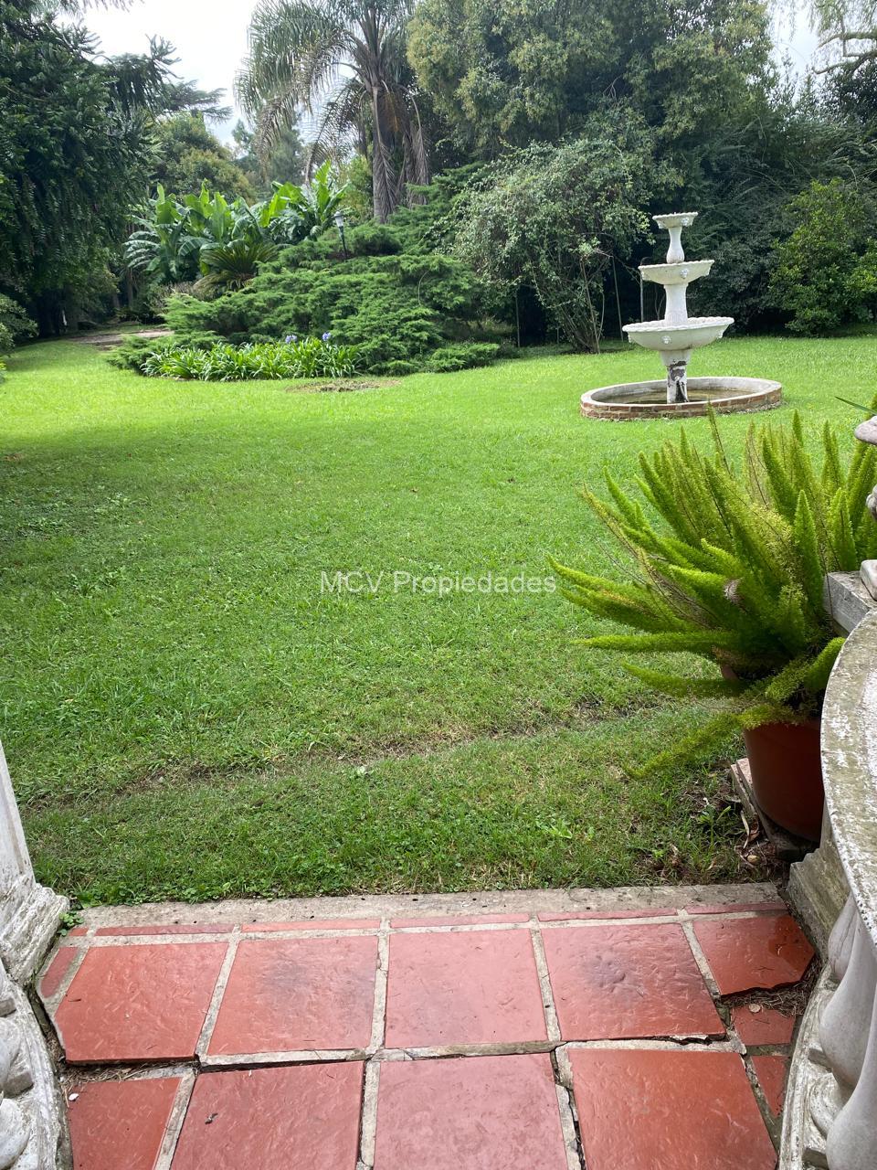 CASA QUINTA sobre lote de cuarto de manzana - en Bosques, a 300 mts de Cno. Belgrano — foto 5