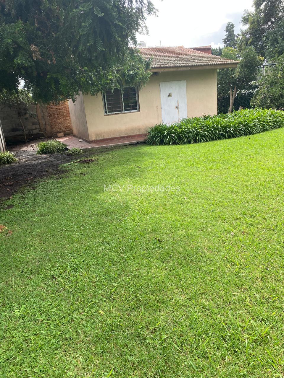 CASA QUINTA sobre lote de cuarto de manzana - en Bosques, a 300 mts de Cno. Belgrano — foto 13