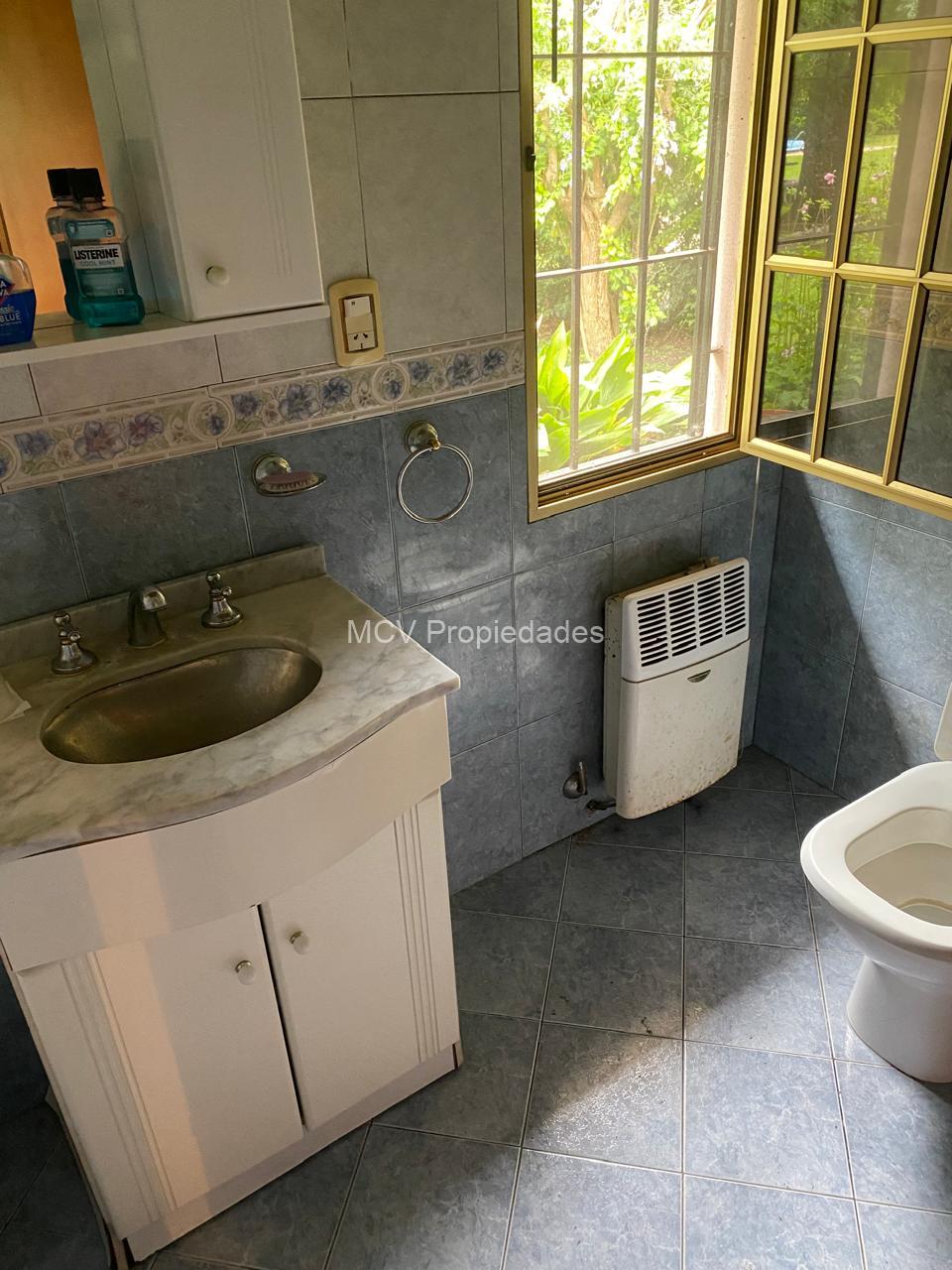 CASA QUINTA sobre lote de cuarto de manzana - en Bosques, a 300 mts de Cno. Belgrano — foto 17