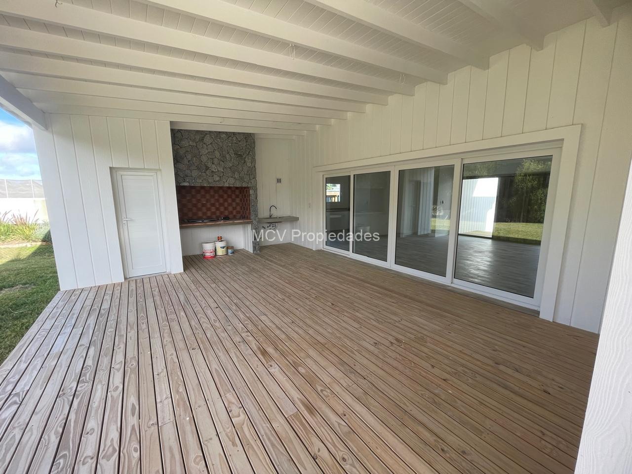 ECUESTRE 360 a Estrenar! Estilo Californiana 4 Dorm con Piscina — foto 4