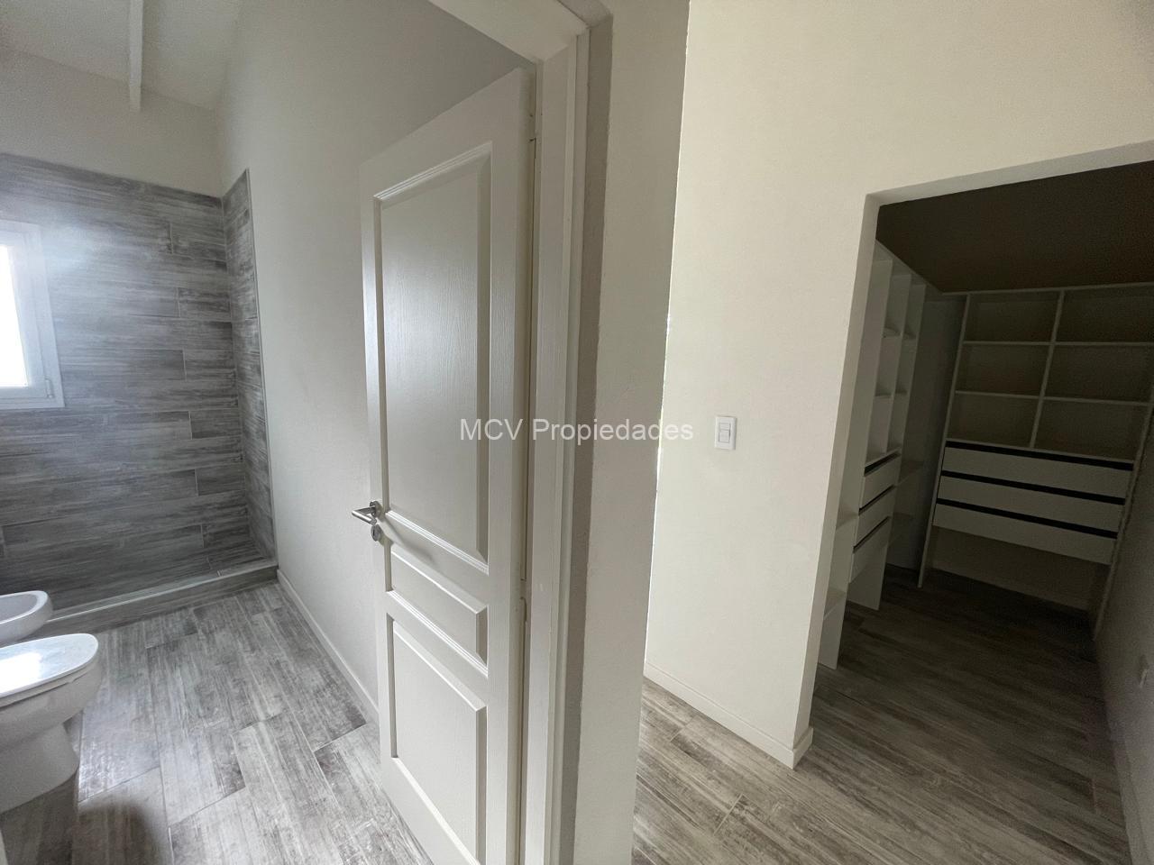 ECUESTRE 360 a Estrenar! Estilo Californiana 4 Dorm con Piscina — foto 8