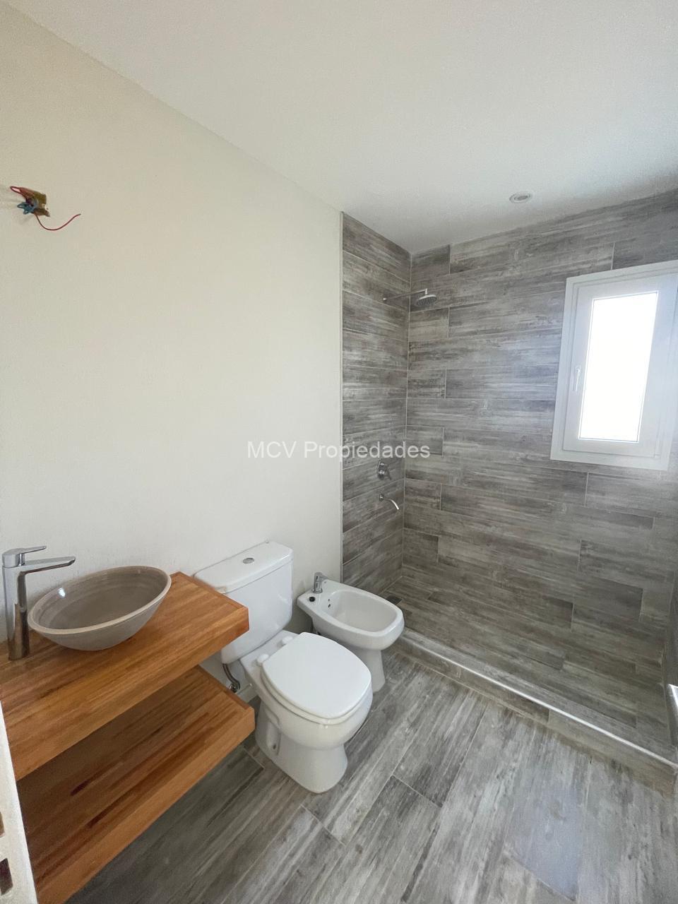 ECUESTRE 360 a Estrenar! Estilo Californiana 4 Dorm con Piscina — foto 13