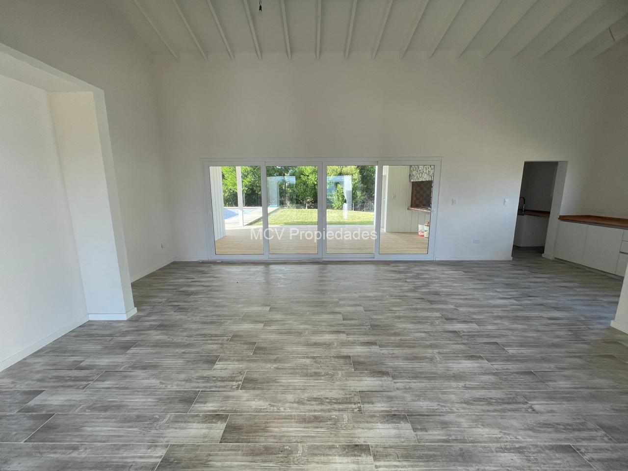 ECUESTRE 360 a Estrenar! Estilo Californiana 4 Dorm con Piscina — foto 15