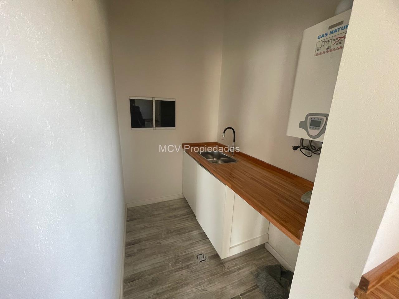 ECUESTRE 360 a Estrenar! Estilo Californiana 4 Dorm con Piscina — foto 17