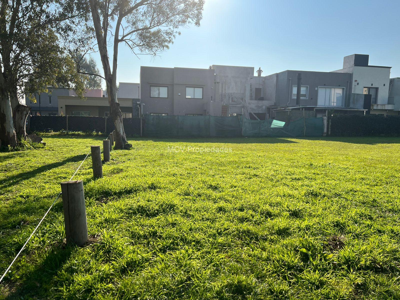FEDERICO I - Sourigues - Berazategui - Lote en Venta!