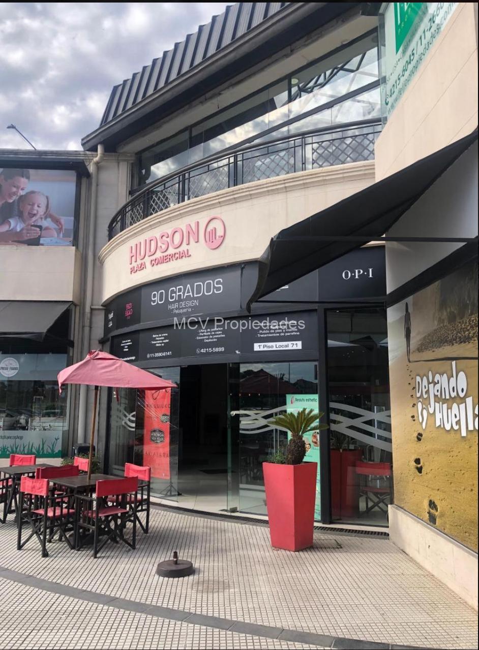 LOCAL - Shopping Hudson Plaza Comercial - 1er piso al subir la escalera mecánica — foto 4