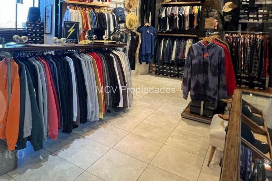 LOCAL - Shopping Hudson Plaza Comercial - 1er piso al subir la escalera mecánica — foto 7