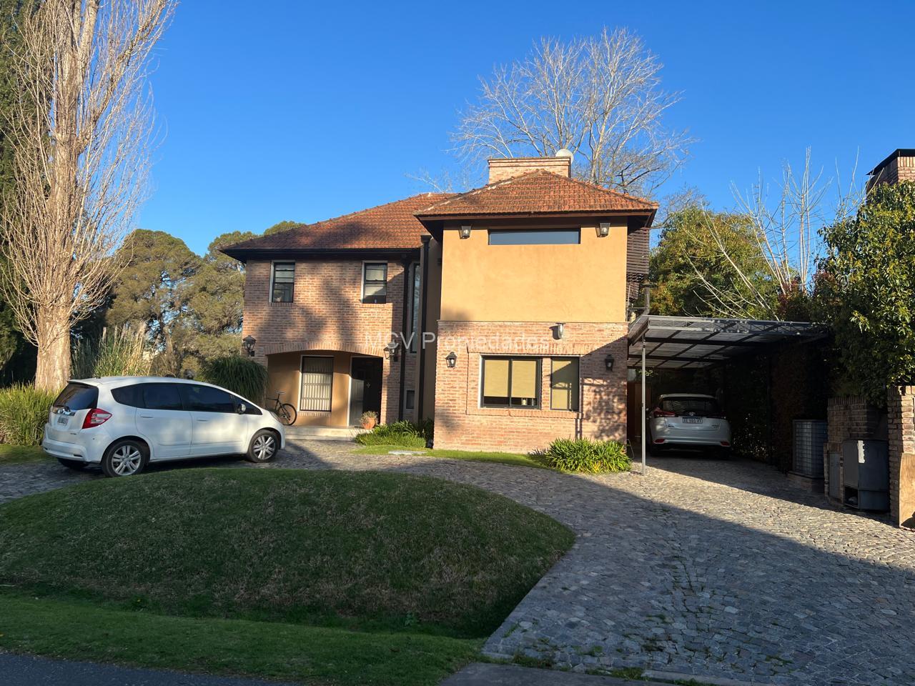 CLUB EL CARMEN c/pileta y jacuzzi - 3 dorm+play+escr, c/vistas libres