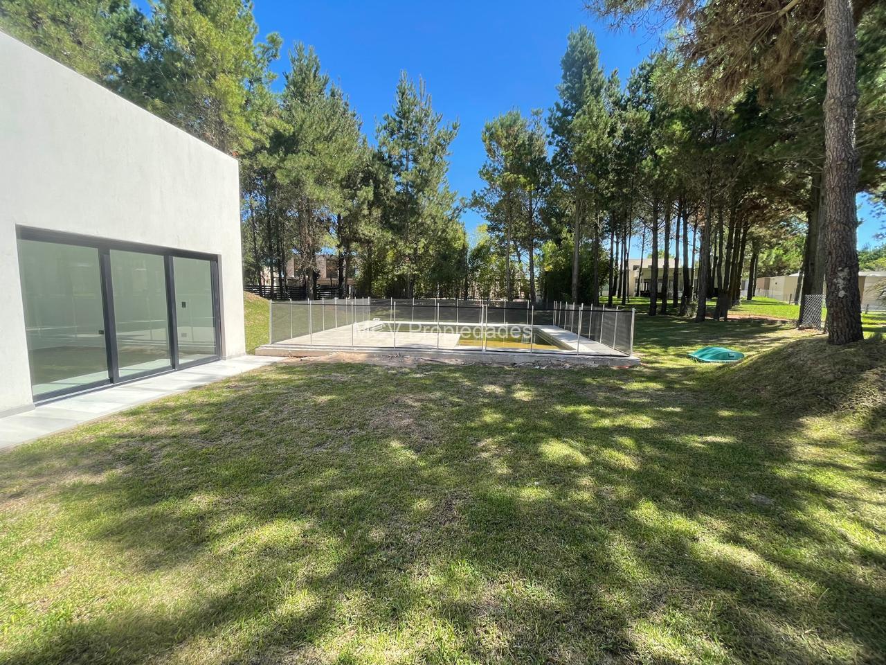 RESIDENCIAL I 211 - 4 dorm c/pileta VENTA!! — foto 28