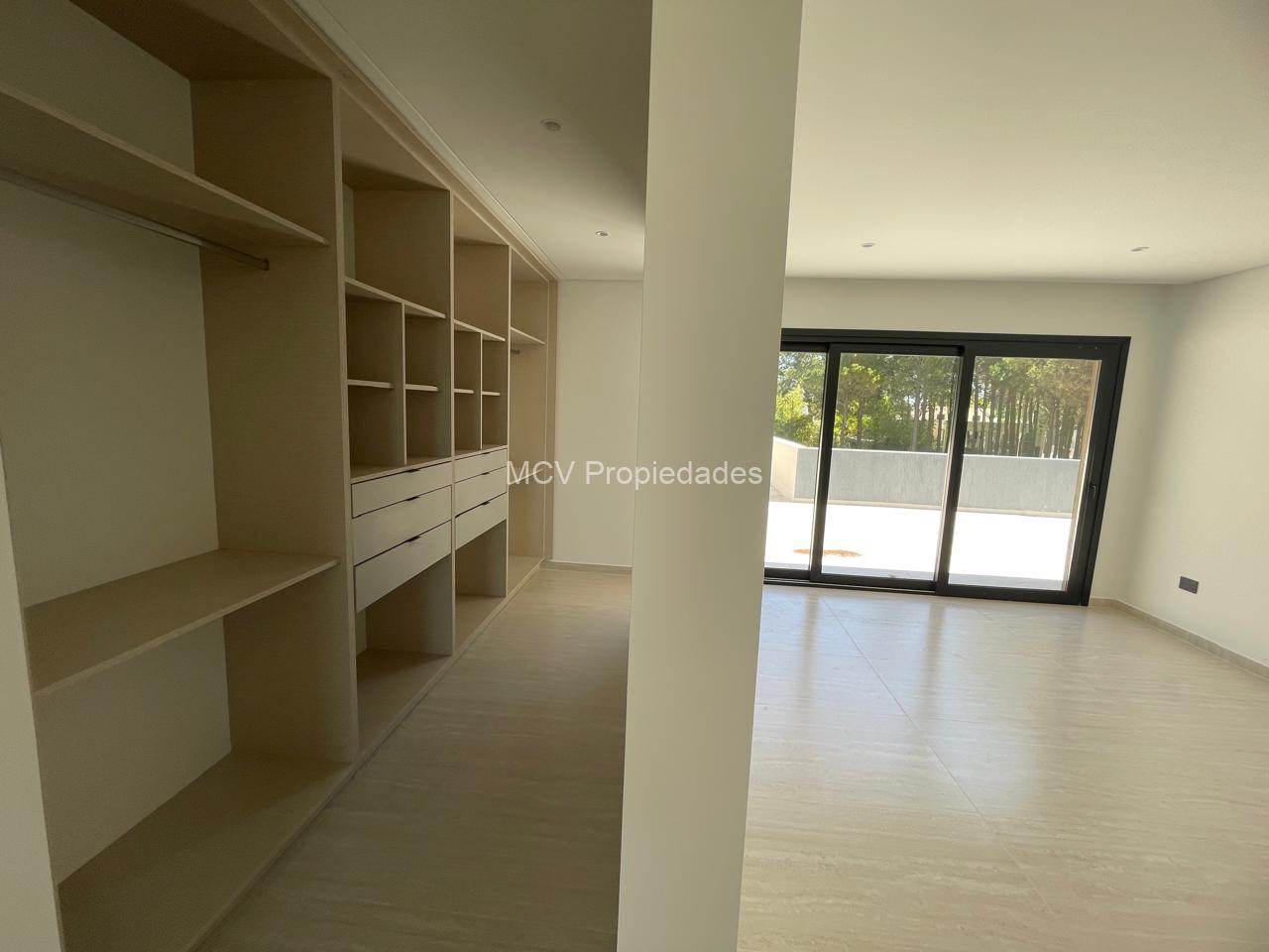 RESIDENCIAL I 211 - 4 dorm c/pileta VENTA!! — foto 29