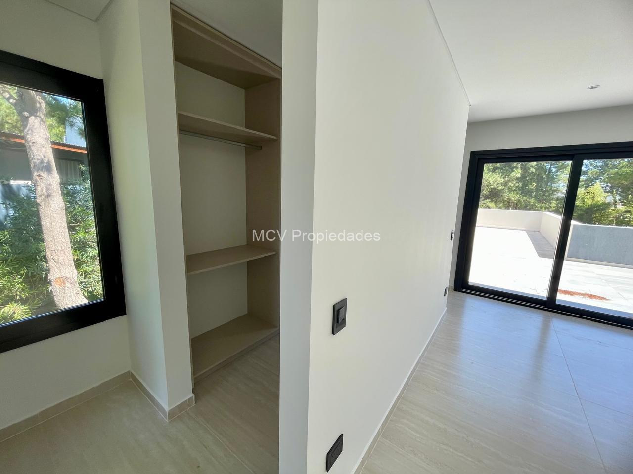RESIDENCIAL I 211 - 4 dorm c/pileta VENTA!! — foto 30