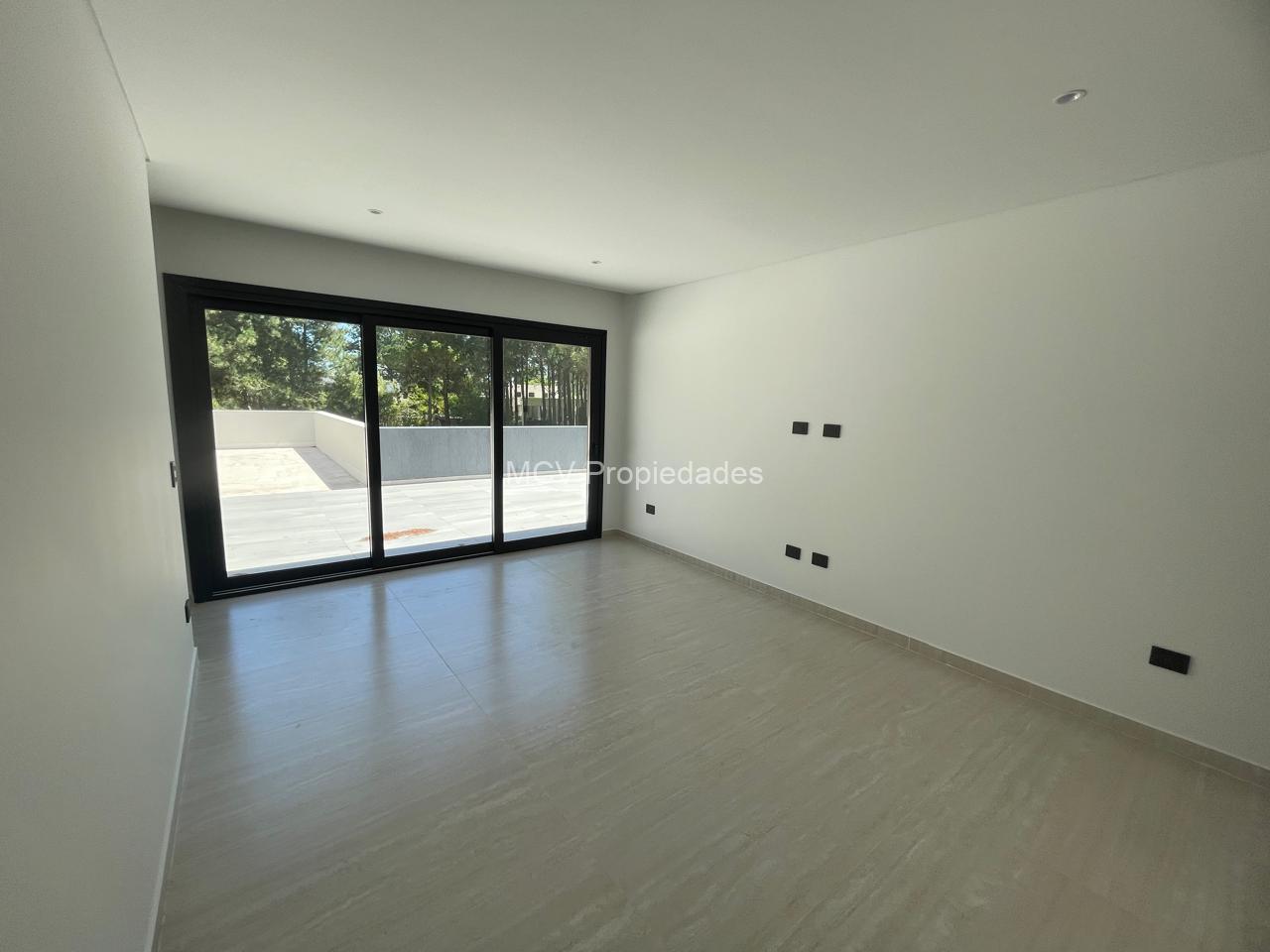 RESIDENCIAL I 211 - 4 dorm c/pileta VENTA!! — foto 31