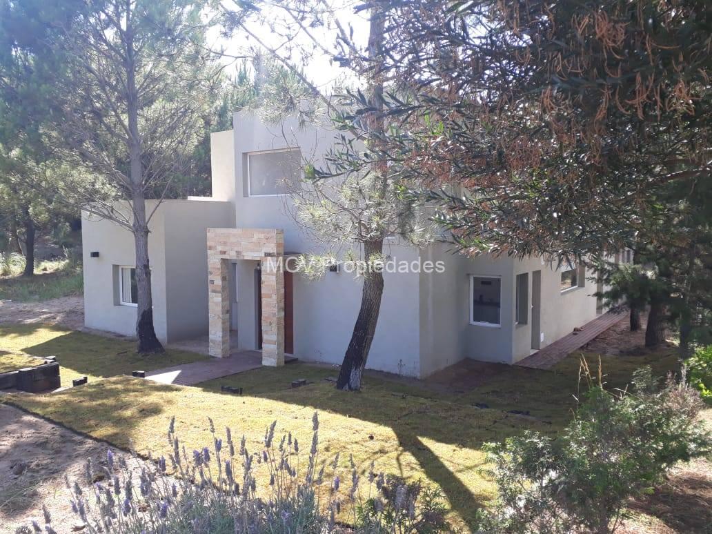 RESIDENCIAL 1 283 - 10/11 pax c/pileta cercada, 5 dorm +depen