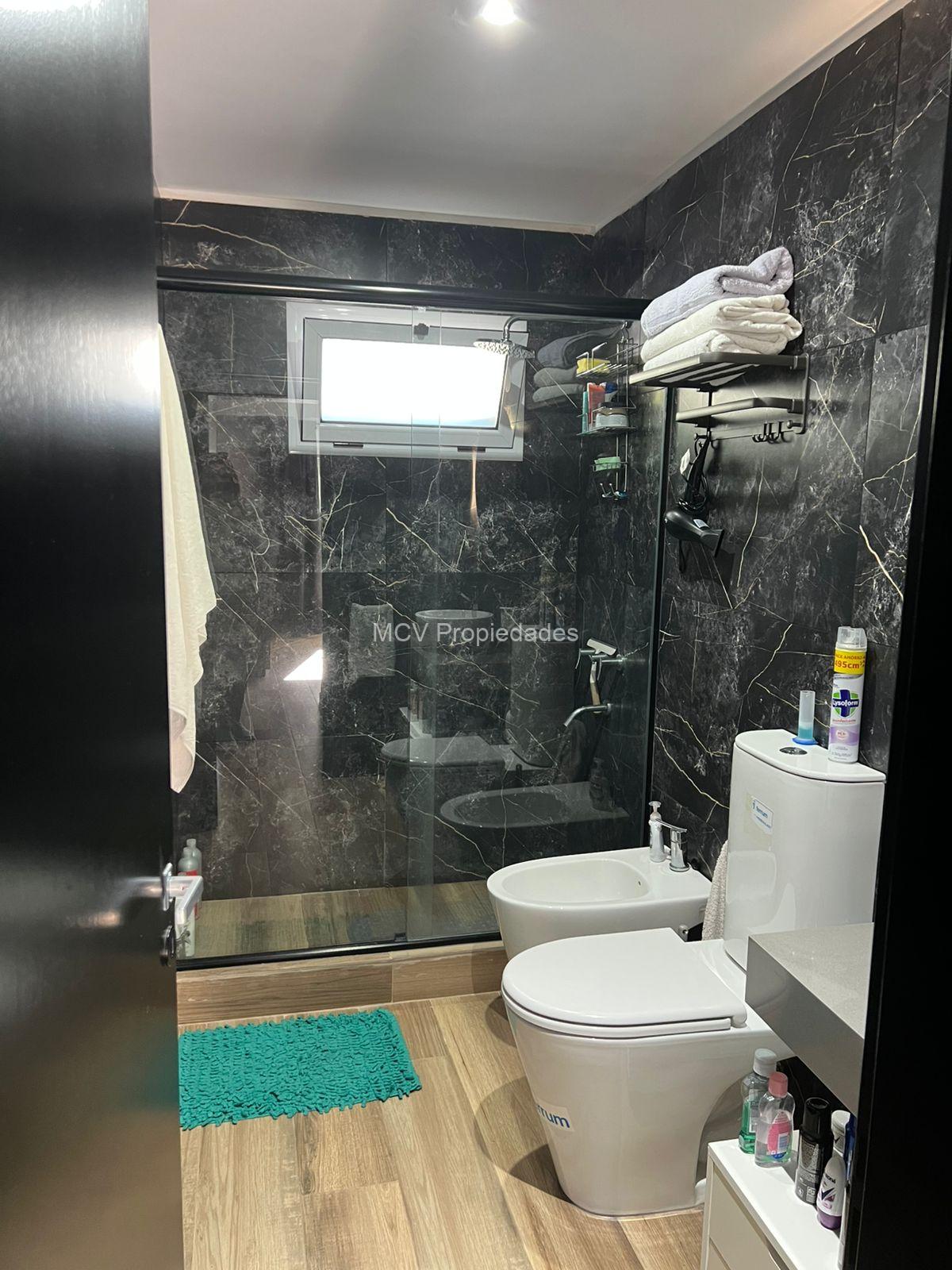 CLUB EL CARMEN - una planta 5 dorm c/pileta actualizada sobre lotazo — foto 18
