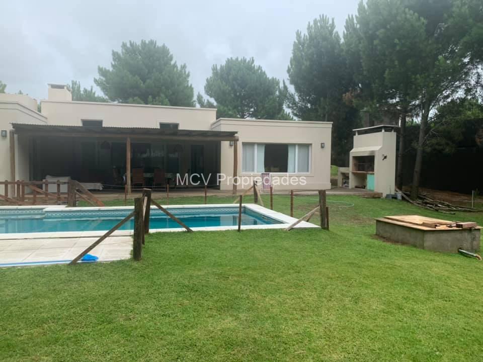 RESIDENCIAL 1 273 para 6/7+2 pax con pileta cercada — foto 4