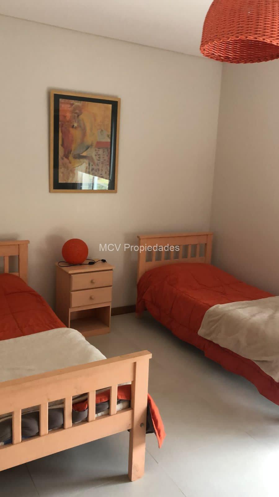 RESIDENCIAL 1 273 para 6/7+2 pax con pileta cercada — foto 13