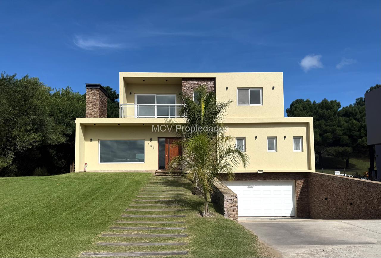 ECUESTRE 153 para 10 pax con pileta; TB EN VENTA
