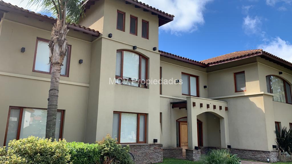 CLUB EL CARMEN - Casa amplia EXCLUSIVA