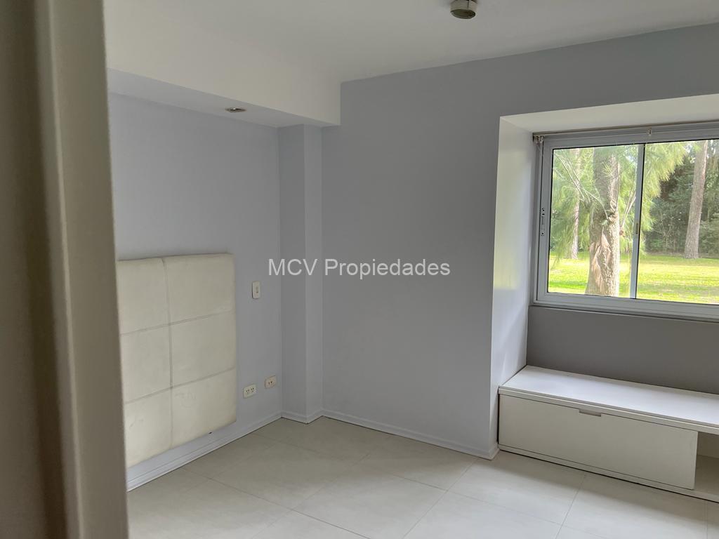 CLUB EL CARMEN - Casa amplia s/ lotazo arbolado-4 dorm+quincho — foto 6