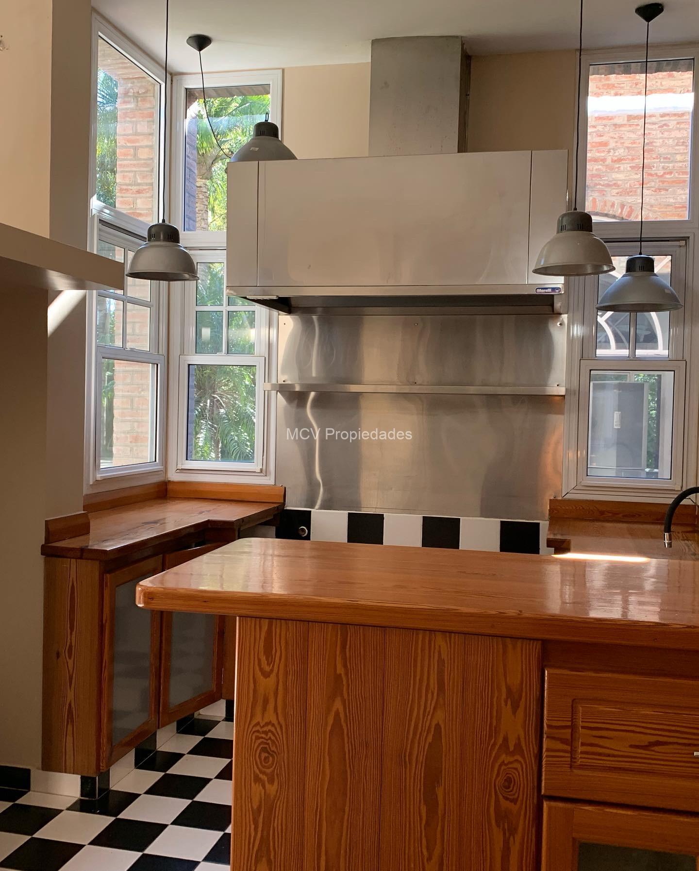 CLUB EL CARMEN - Casa Amplia c/pileta en Venta y/o Alquiler — foto 8