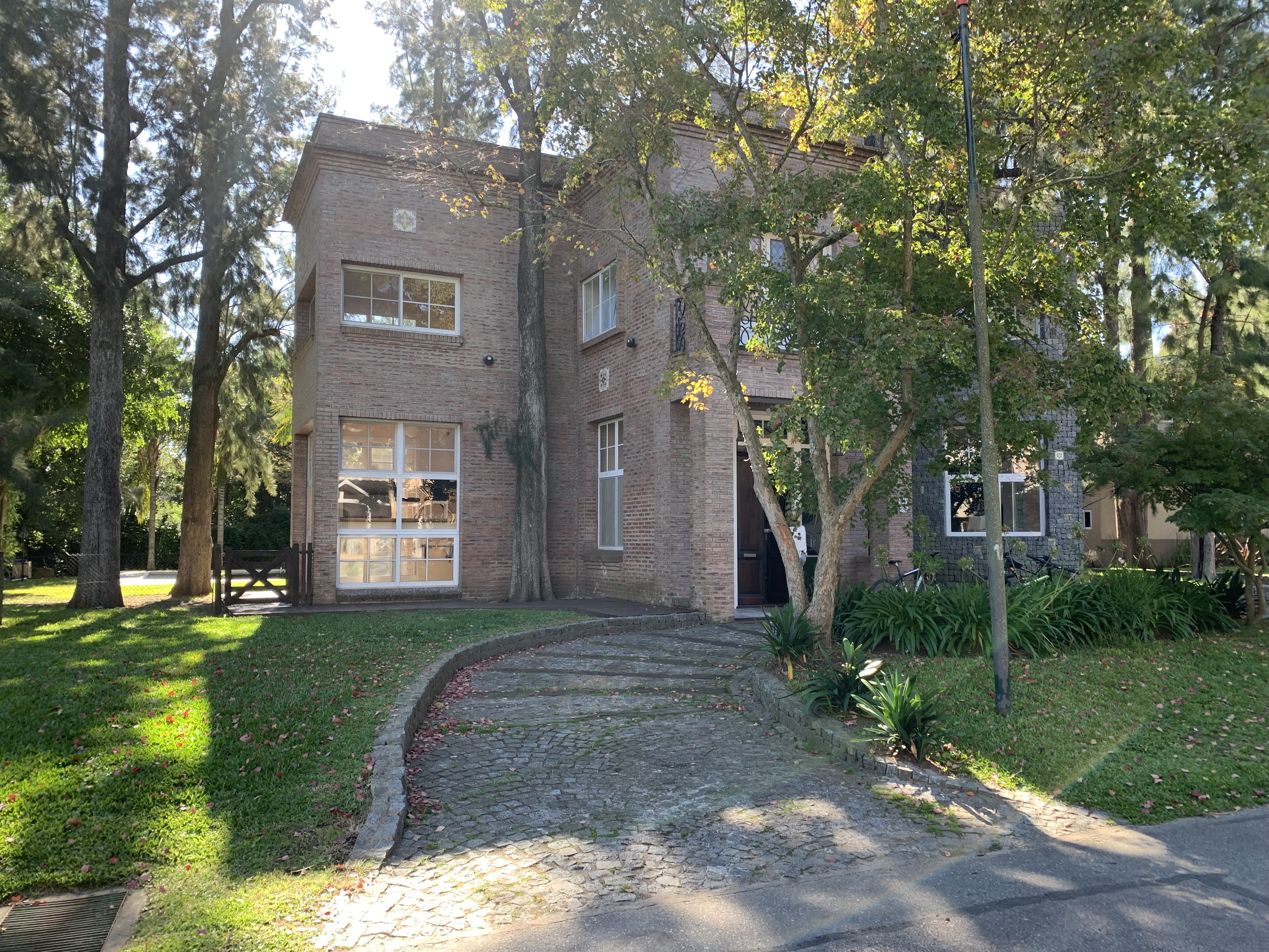 CLUB EL CARMEN - Casa Amplia c/pileta en Venta y/o Alquiler — foto 31