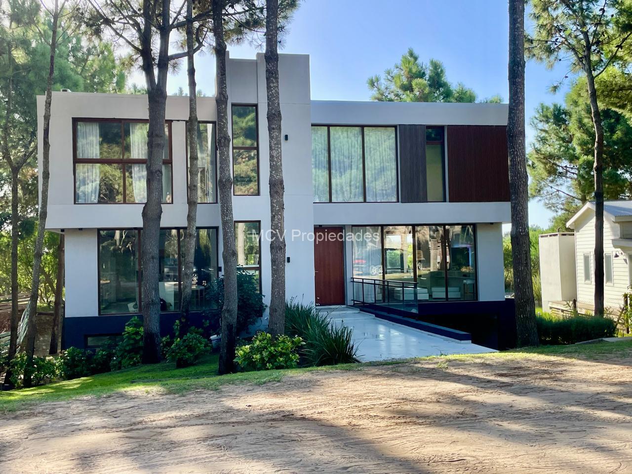 MARITIMO III lote 9 p/16 pax c/pileta -6 suites