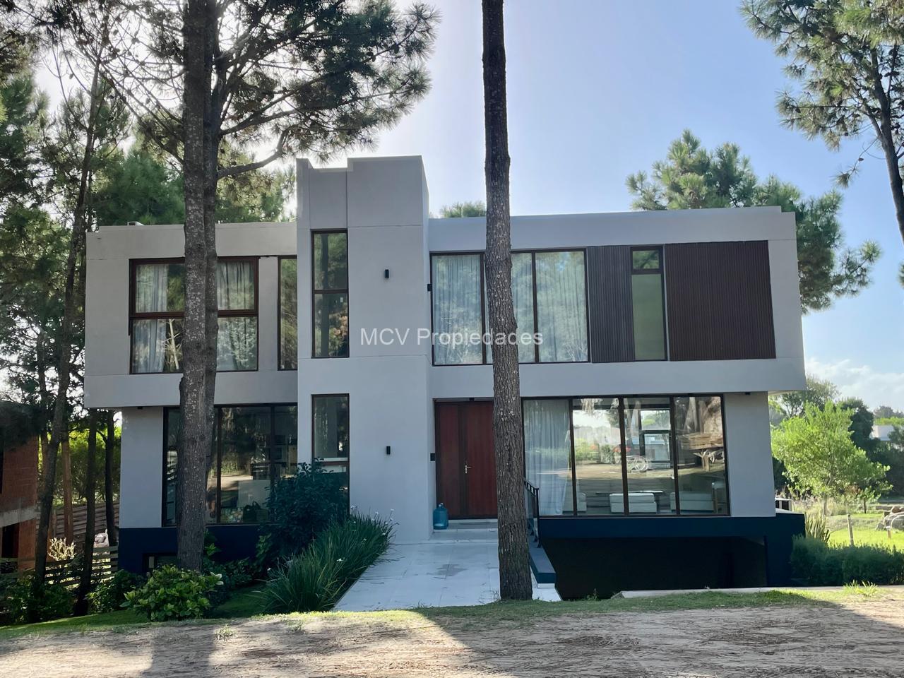 MARITIMO III lote 9 p/16 pax c/pileta -6 suites — foto 4