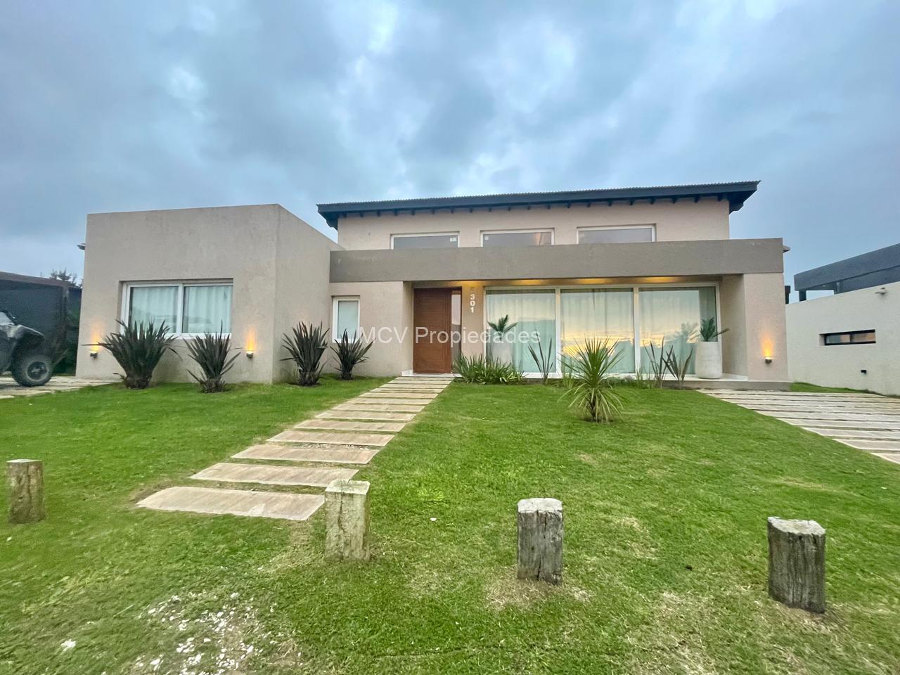 ECUESTRE 301 p/12 pax - 5 dorm c/pileta climatizada cercada