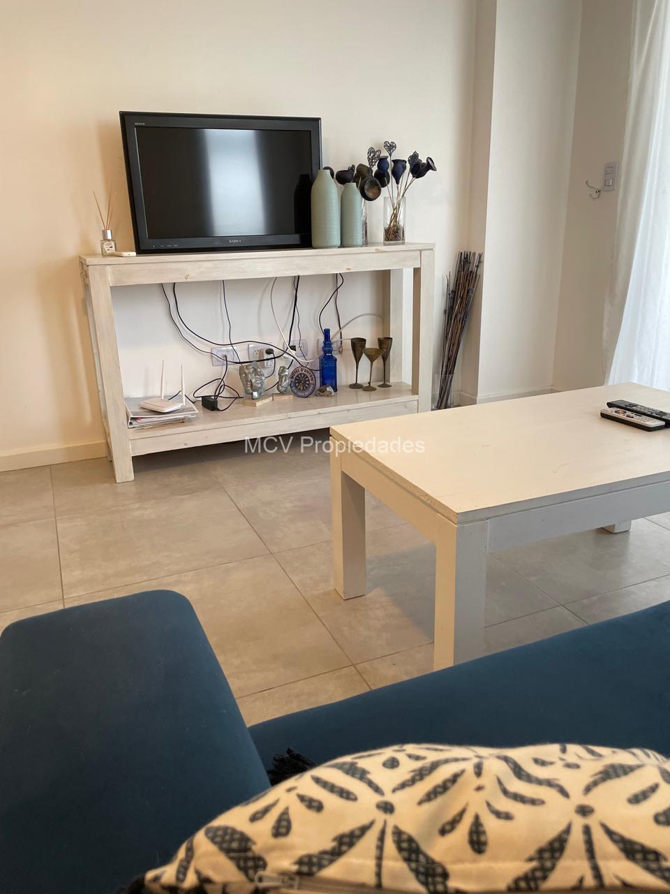 DEPARTAMENTO EDIFICIO ALBATROS 2do "G" p/4 pax — foto 3