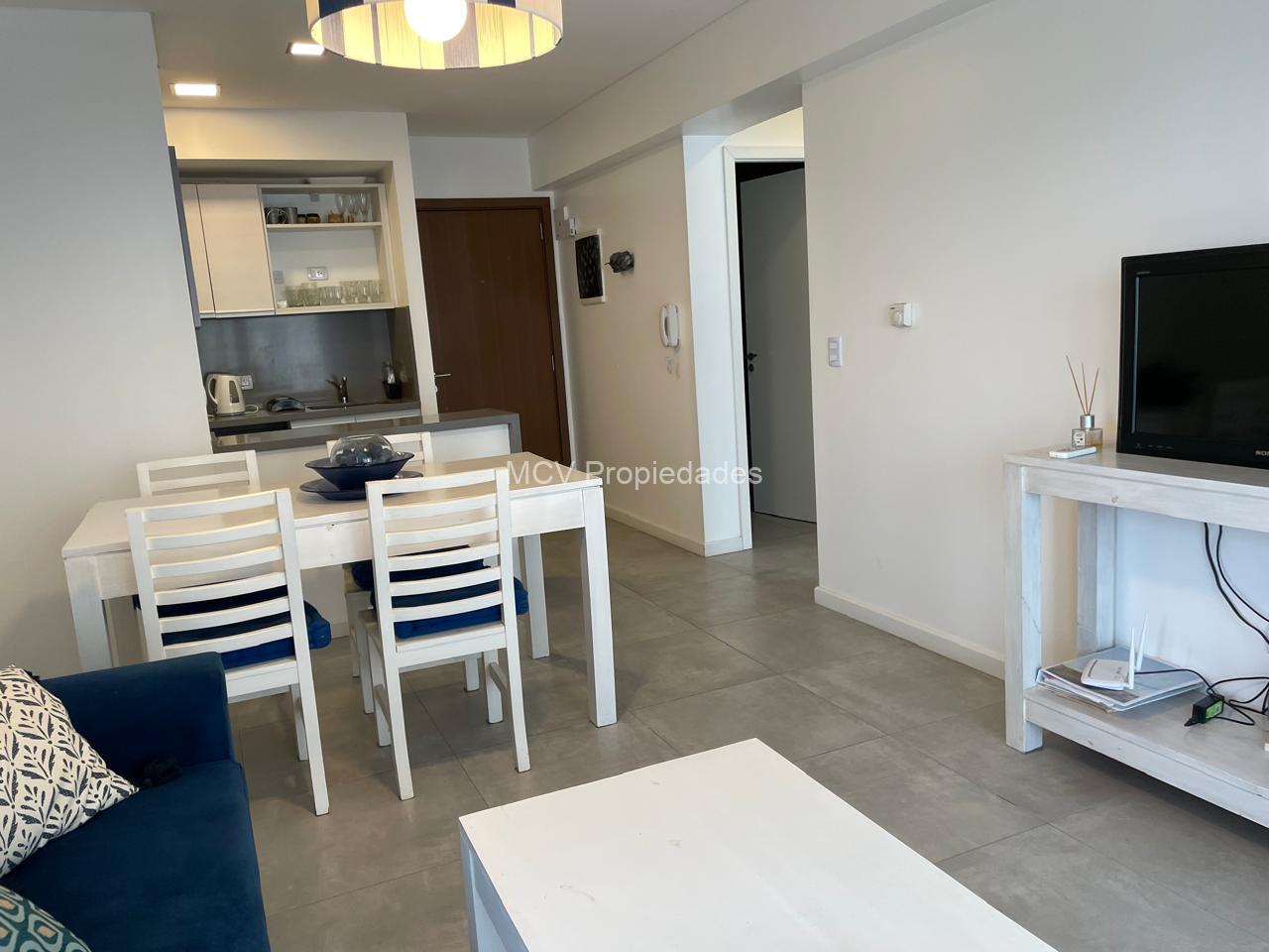 DEPARTAMENTO EDIFICIO ALBATROS 2do "G" p/4 pax — foto 6