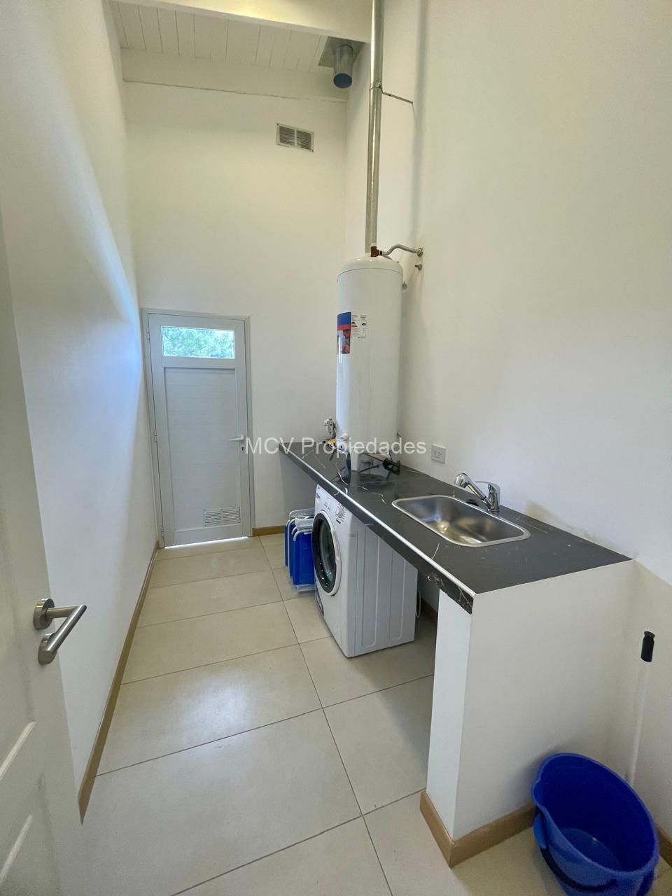 ECUESTRE 261 - p/10 pax - 4 dorm en suite c/pileta climatizada — foto 2