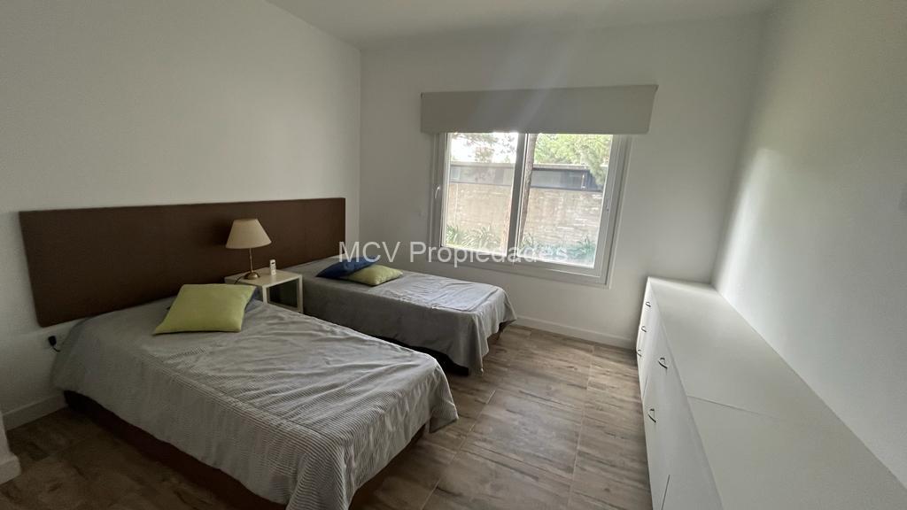 RESIDENCIAL 1 455 - 6 pax c/ piscina cercada — foto 10