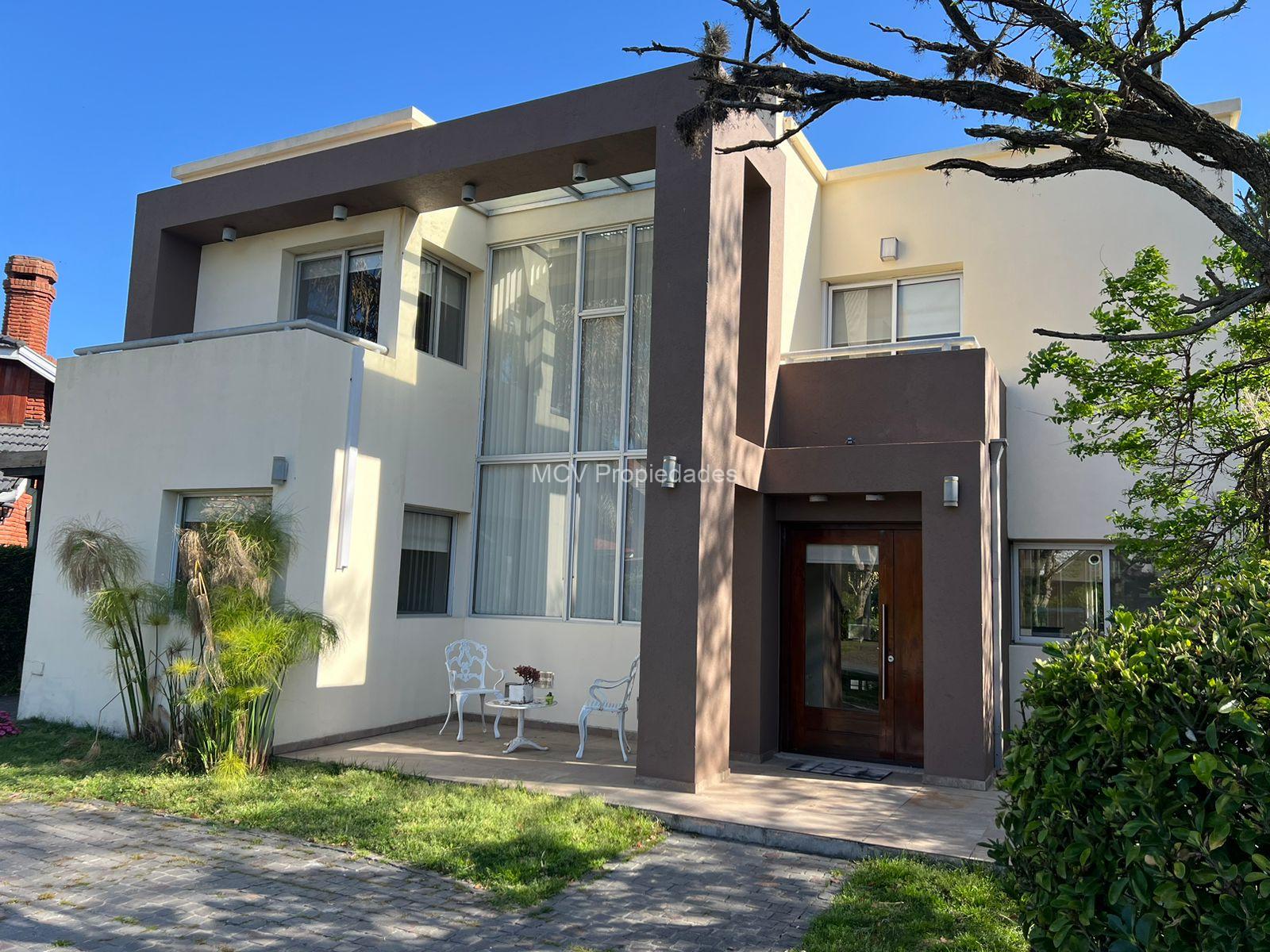 CLUB EL CARMEN - Casa c/pileta - 3 dorm+play+escrt